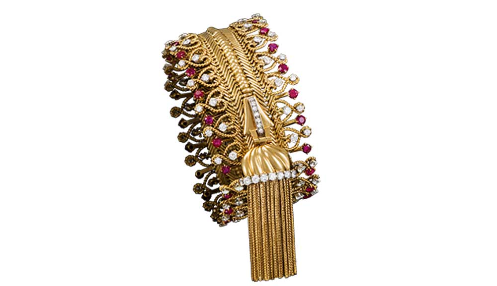 Patrick Gries © Van Cleef & Arpels。可以变成手链的 Zip 项链，1954 年。铂金、黄金、红宝石、钻石。